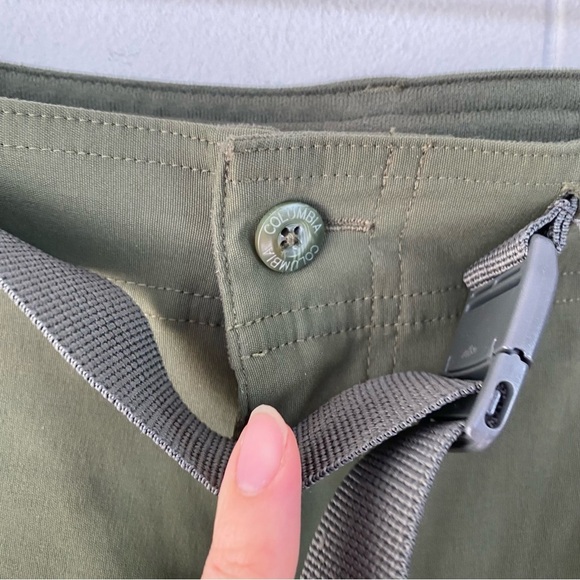 Columbia Cargo Shorts Omni-Shade Men's Size 42 Army Green Belted Lightweight - Picture 3 of 15